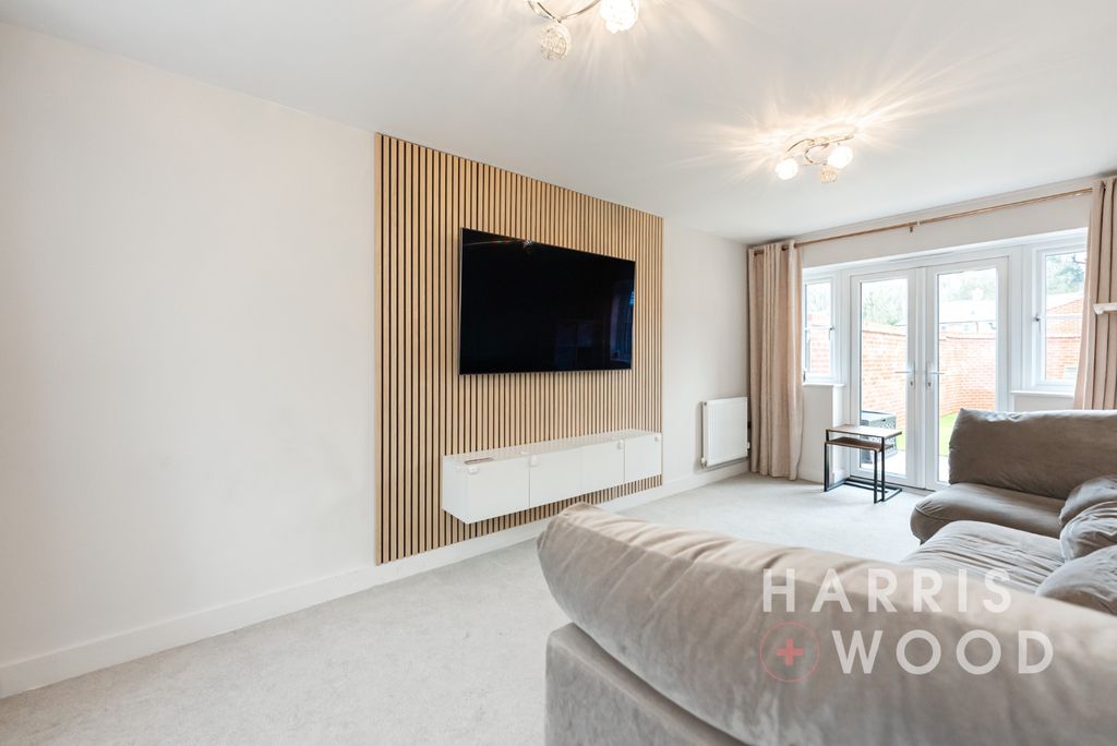 Property photo 3 of 23 3961676