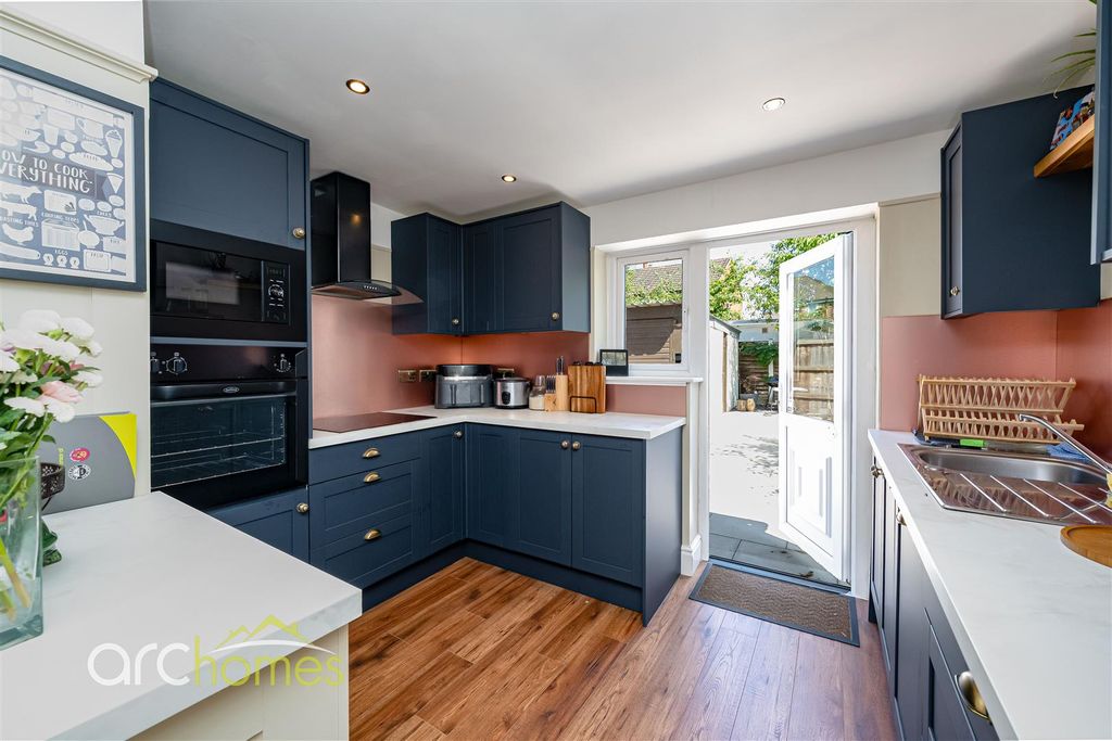 Property photo 3 of 26 Oak-8.Jpg