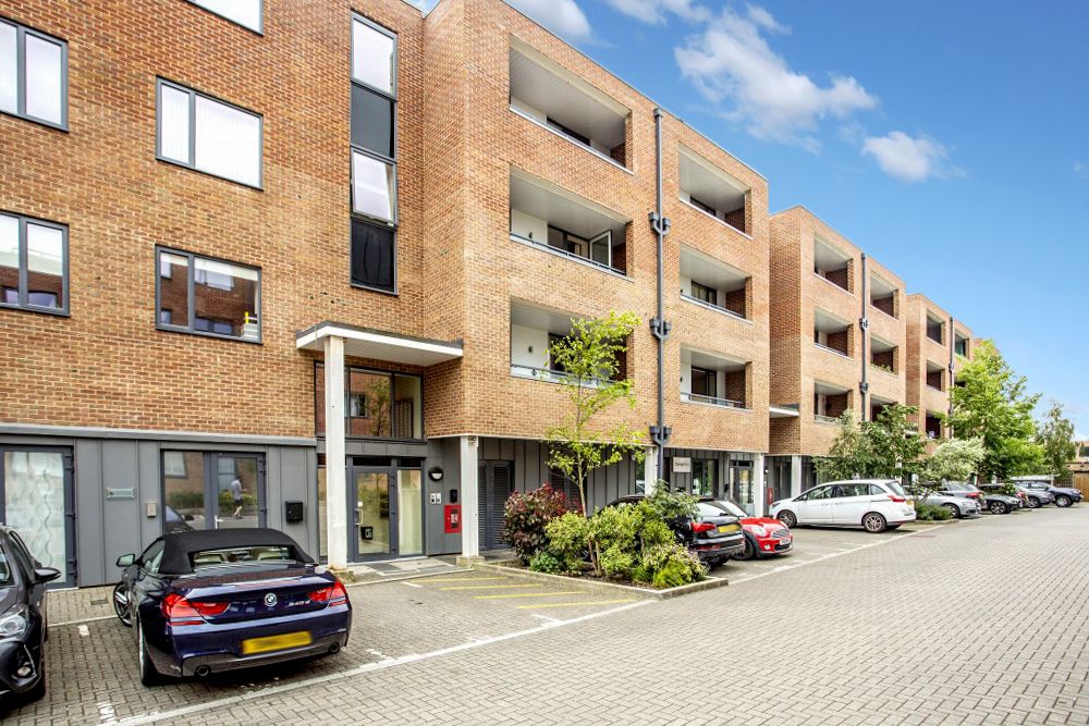 Property photo 1 of 11