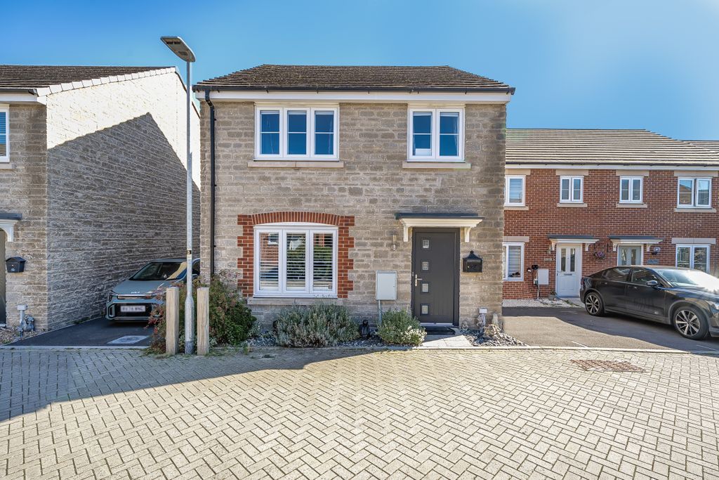 Property photo 1 of 11 Froontpic