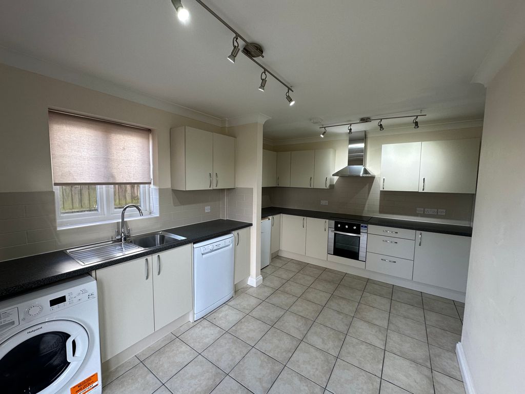 Property photo 2 of 9 Image