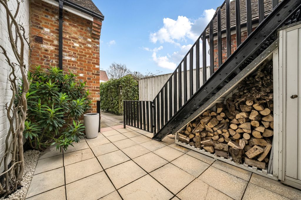 Property photo 3 of 14