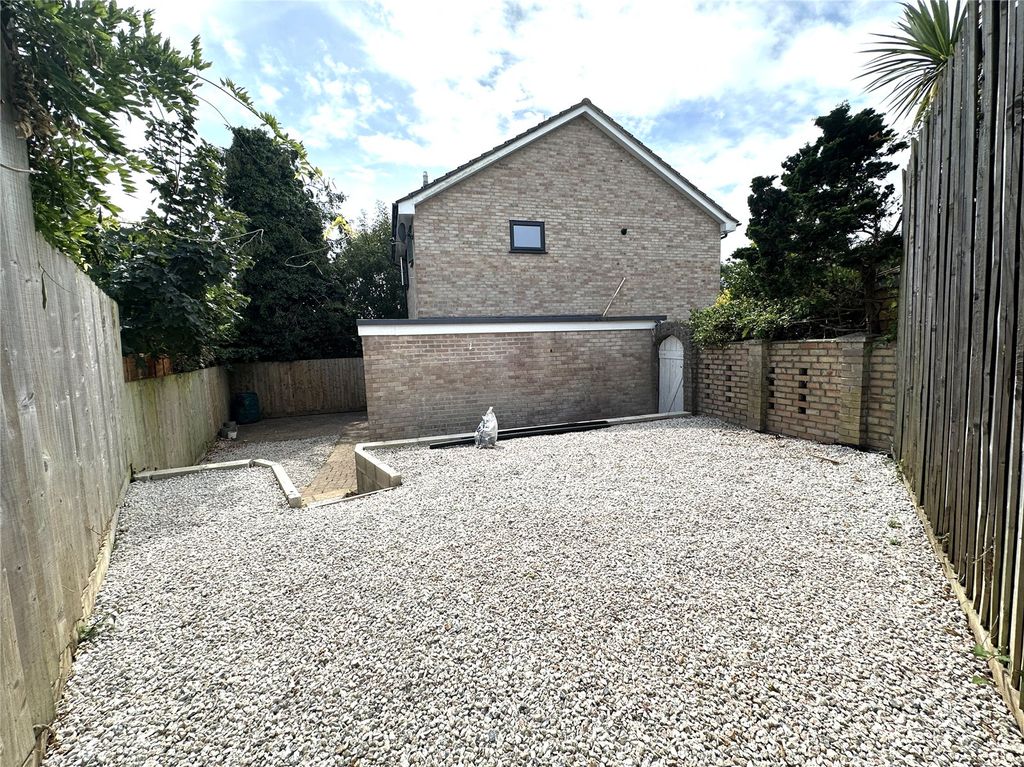 Property photo 2 of 15 Picture No. 18