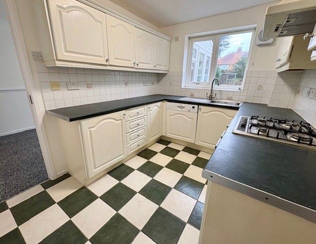 Property photo 2 of 18 Image