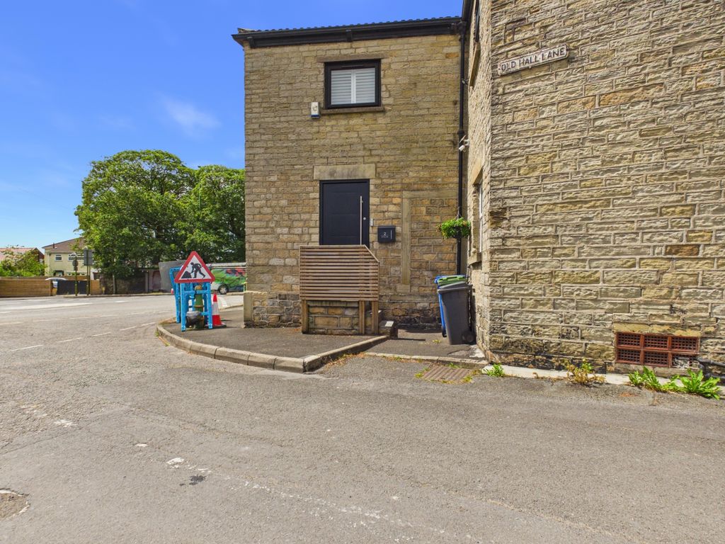 Property photo 1 of 20 Cam03729G0-Pr0346-Still028