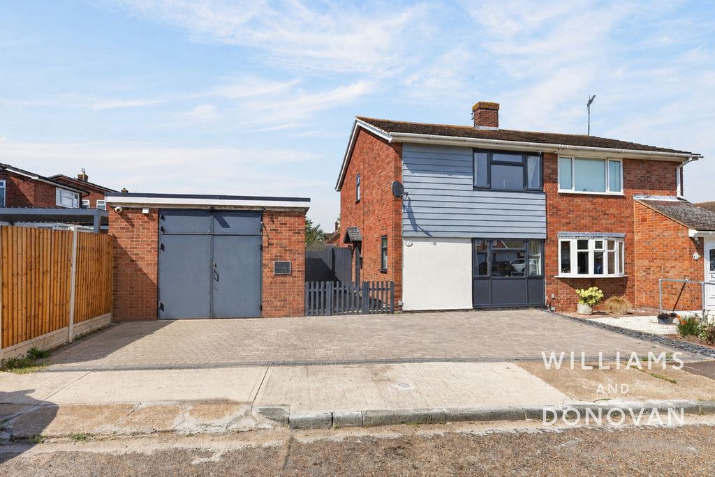 Property photo 1 of 17