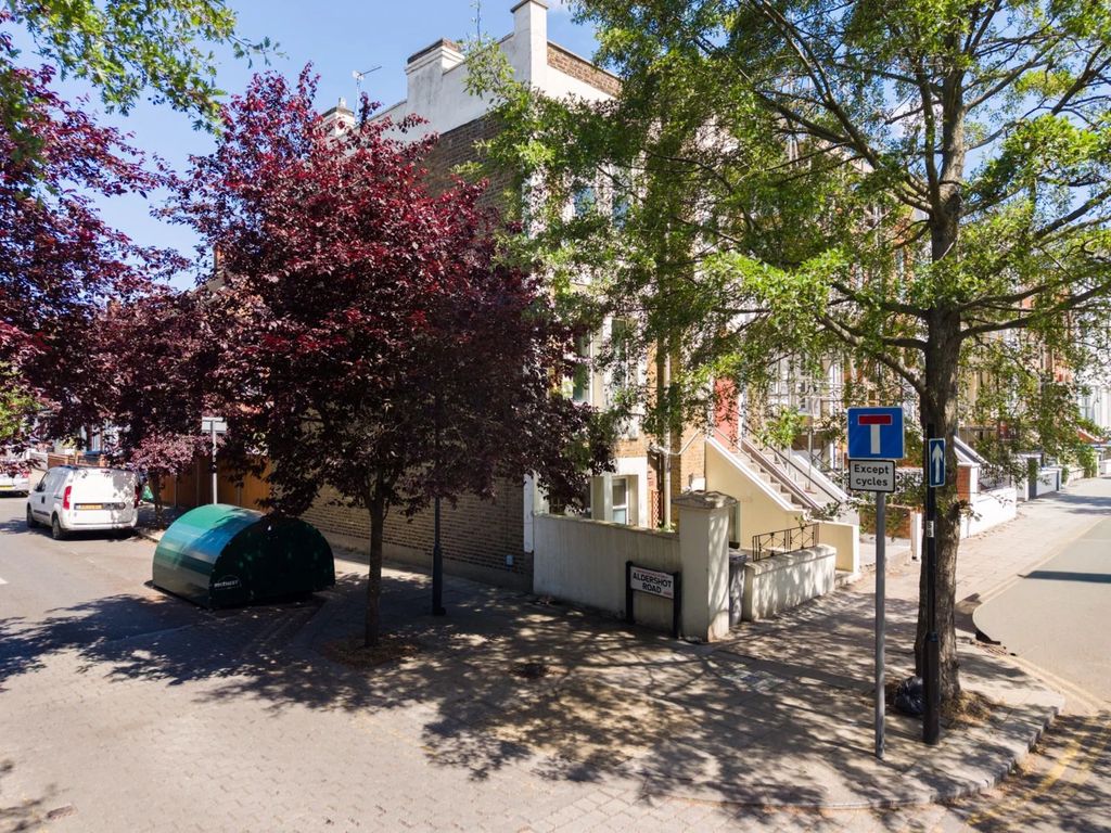 Property photo 1 of 16