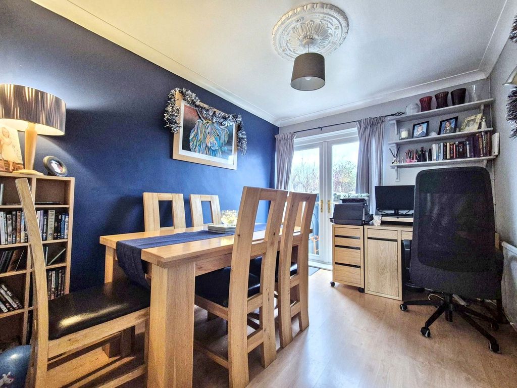 Property photo 3 of 23