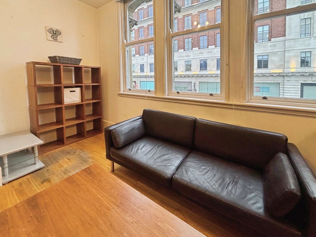 Property photo 2 of 6 Picture No. 23