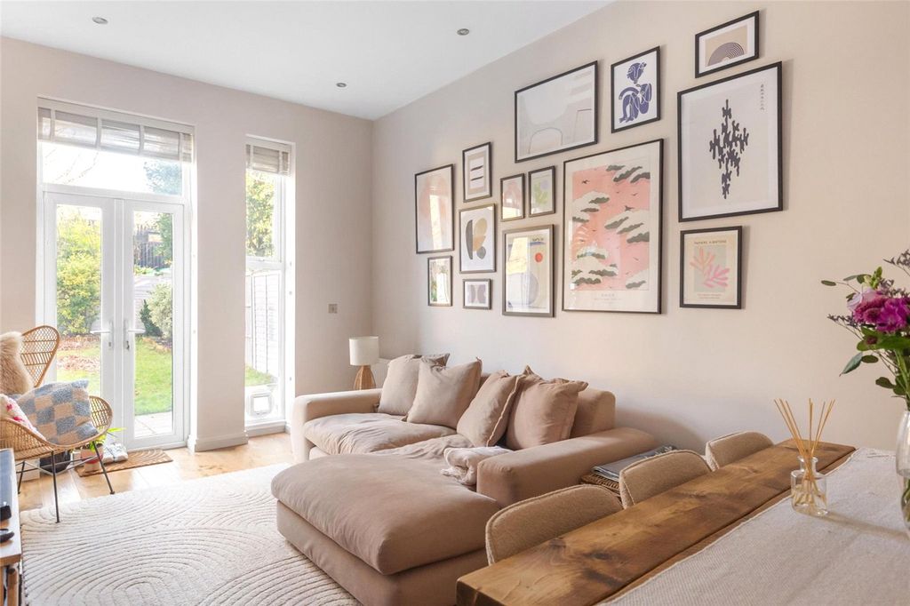 Property photo 2 of 14 Picture No. 08