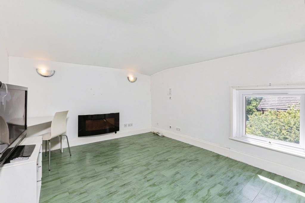 Property photo 2 of 6 2