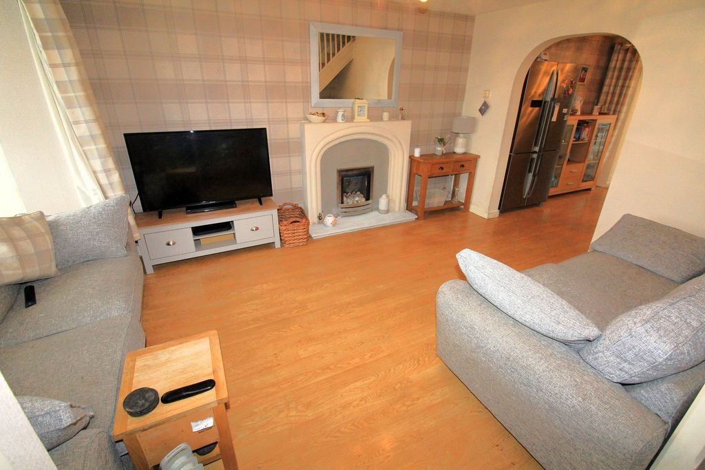 Property photo 3 of 21