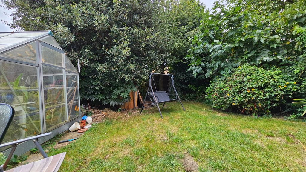 Property photo 2 of 24