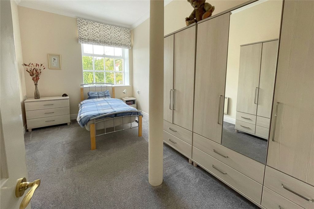 Property photo 3 of 12 Bedroom 1