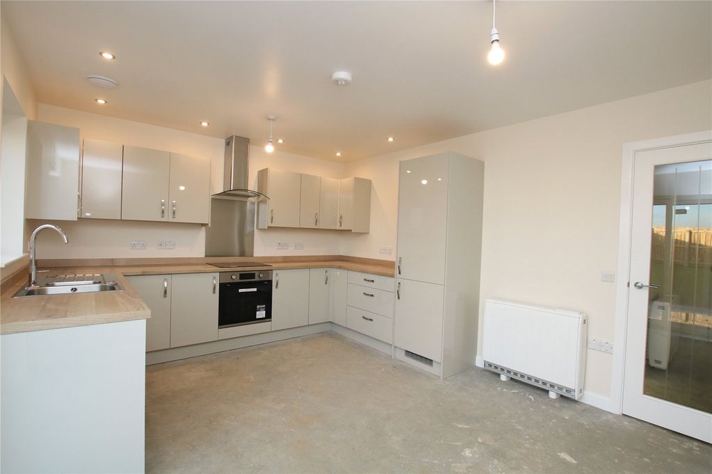 Property photo 3 of 5 Picture No. 04