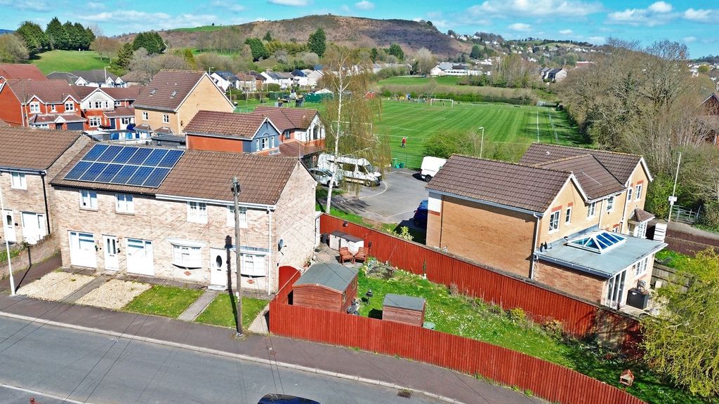 Property photo 3 of 24 Front Aspect