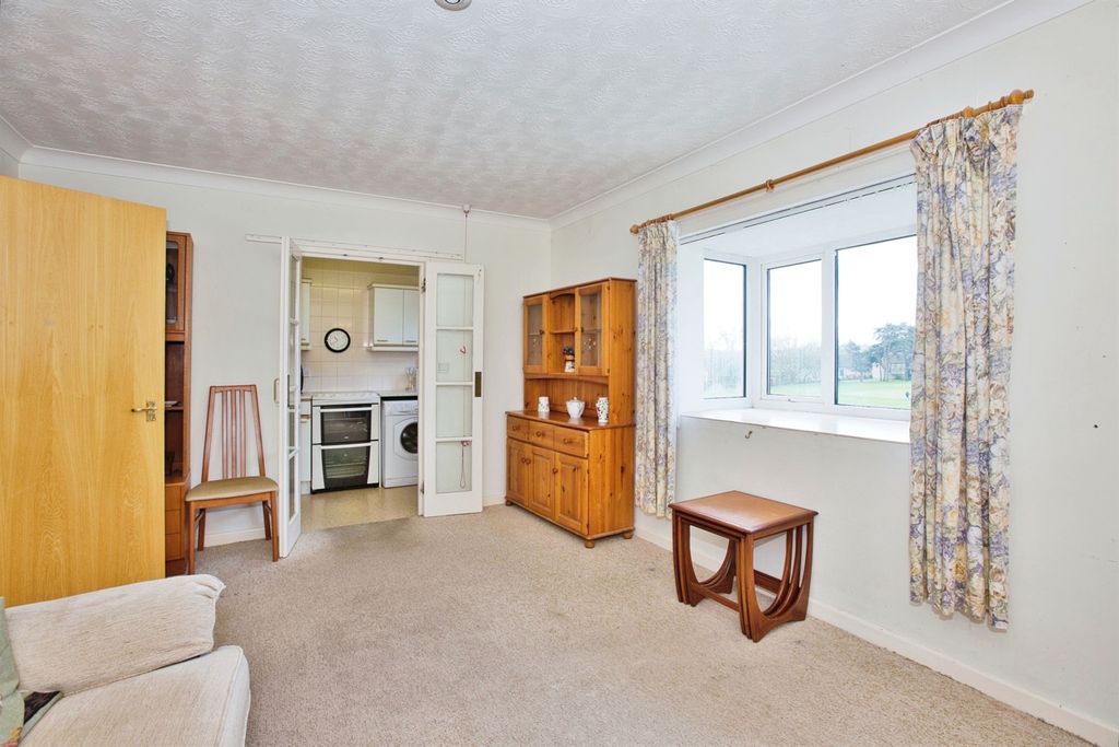 Property photo 2 of 16