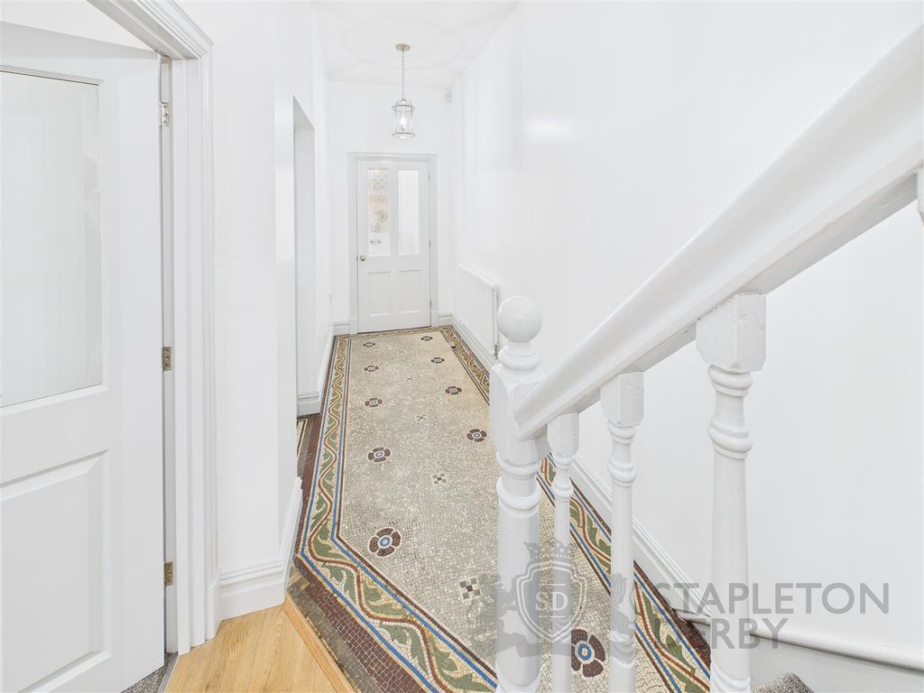 Property photo 3 of 33 Cam04720G0-Pr0133-Still016.Jpg