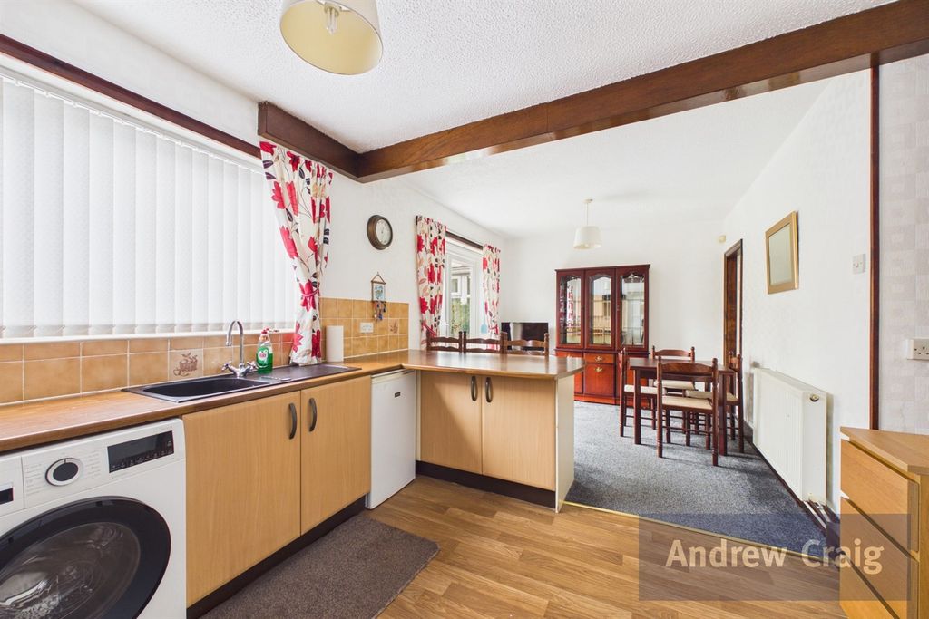 Property photo 2 of 16 Kitchen Diner