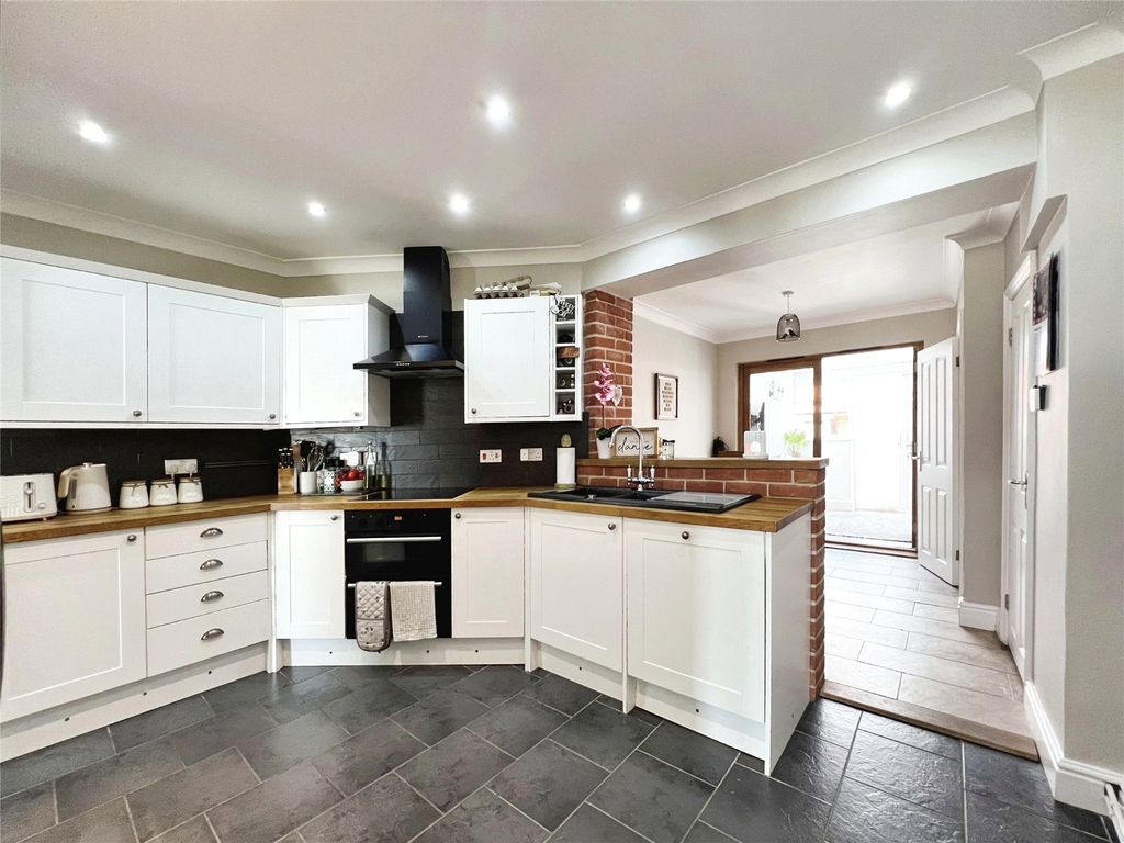 Property photo 3 of 18 Picture No. 04