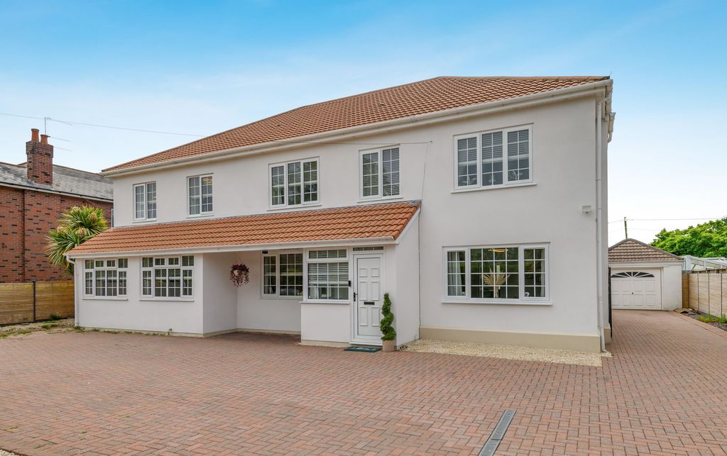 Property photo 1 of 30