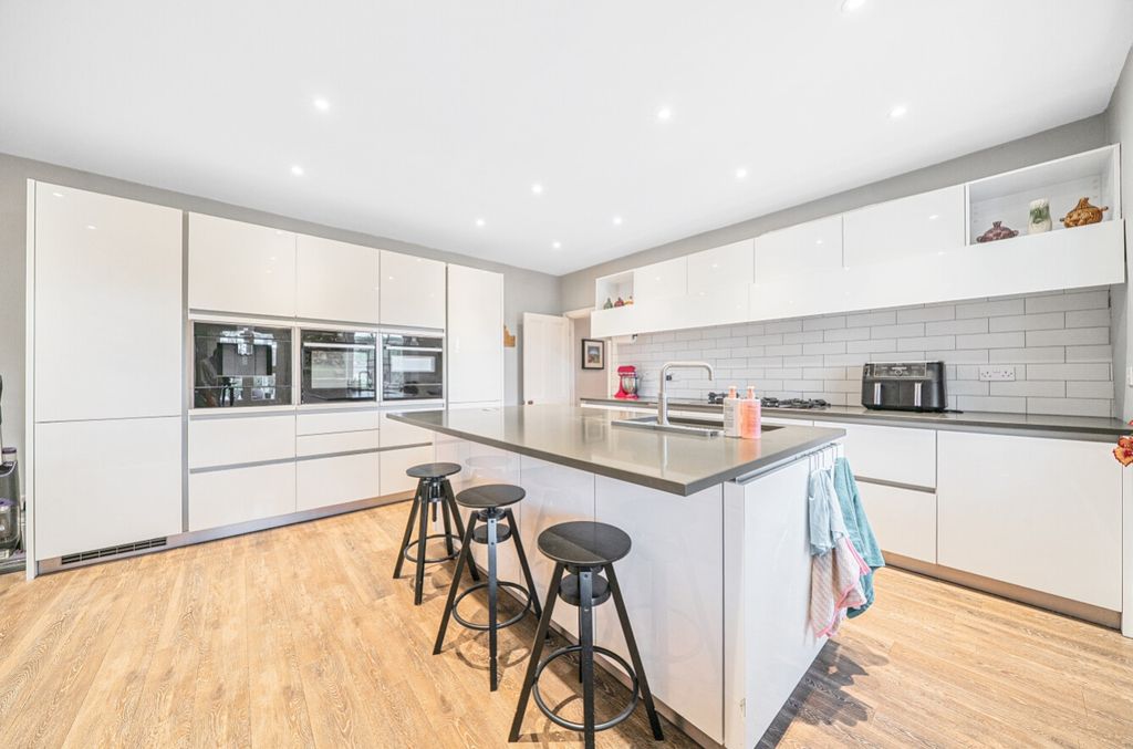Property photo 2 of 45 5-6A74B93Bf1Fd3-1503476-19Fd7F363921F-29-5