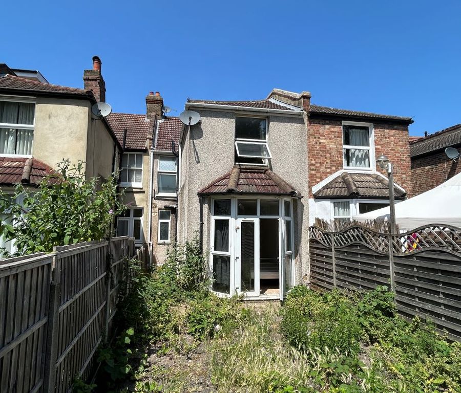Property photo 2 of 13
