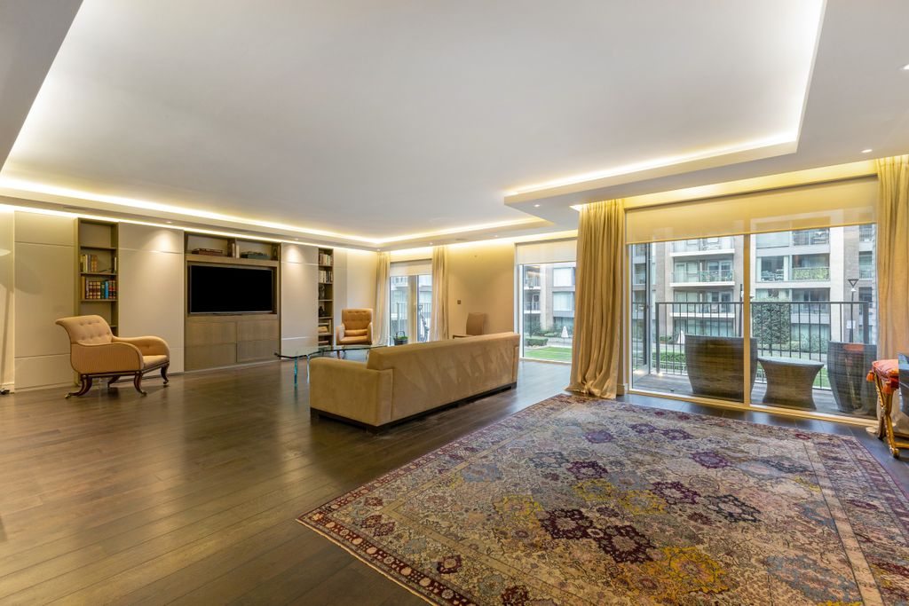 Property photo 2 of 20