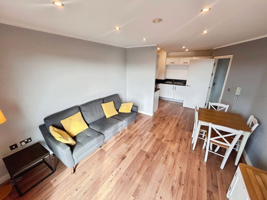 Property photo 2 of 14 Pbox-Img.Jpg