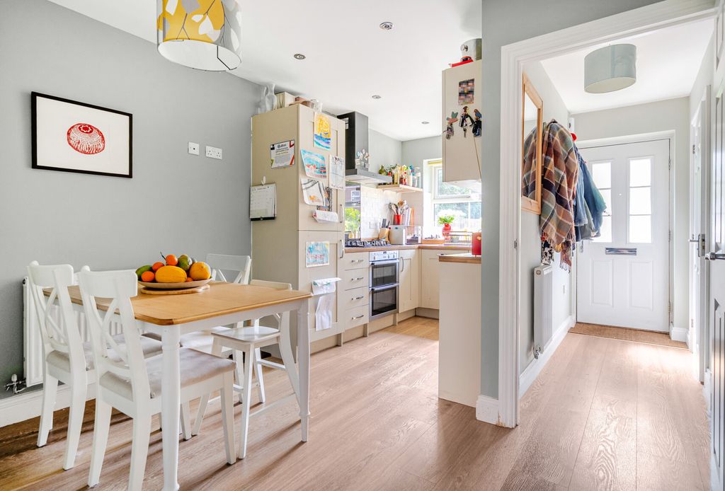 Property photo 3 of 22 1334443-10-6899c7...