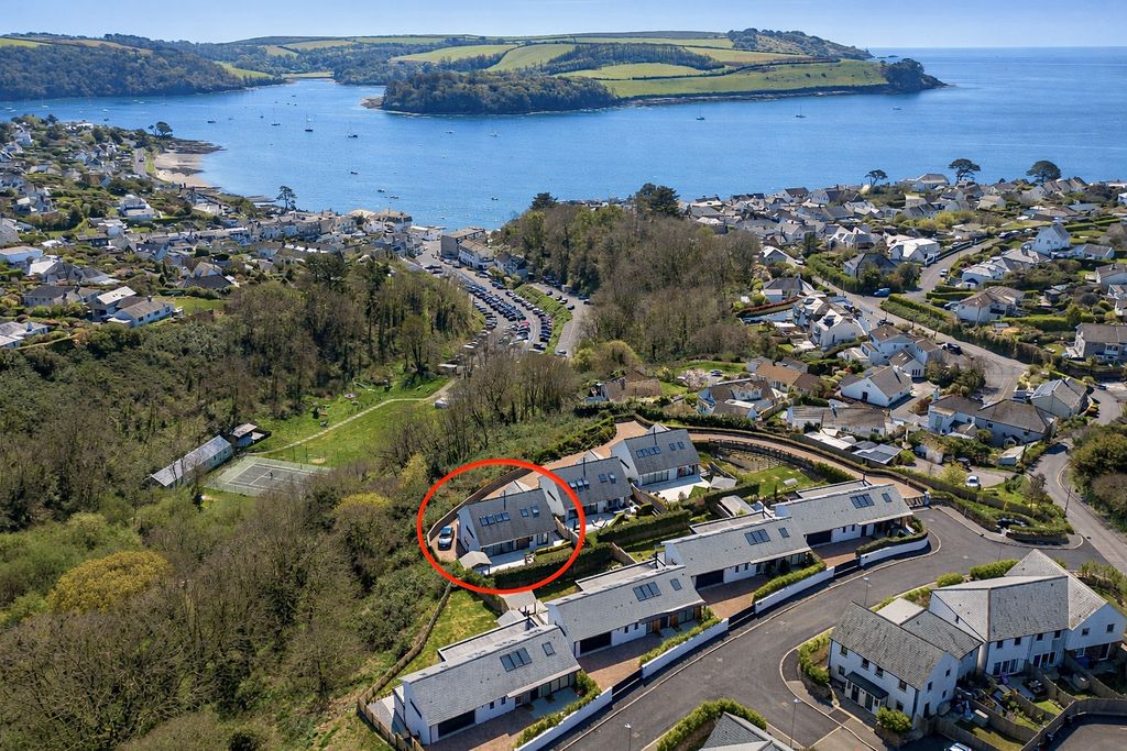 Property photo 2 of 38 4160685