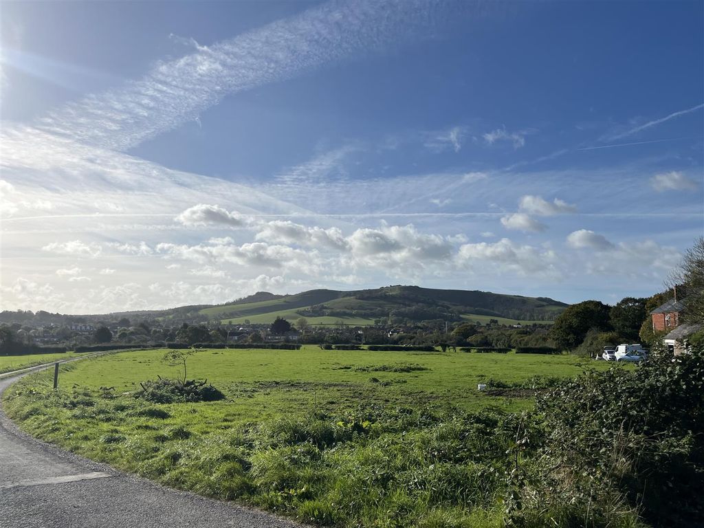 Property photo 2 of 16 Views