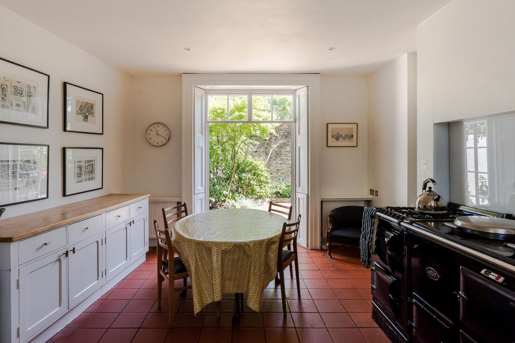 Property photo 3 of 45 A0Op600000Ewjwrman_N24_Highres.Jpg