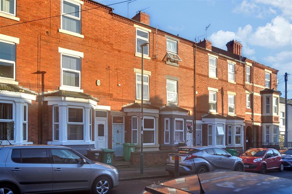 Property photo 1 of 17 Front (1).Jpeg