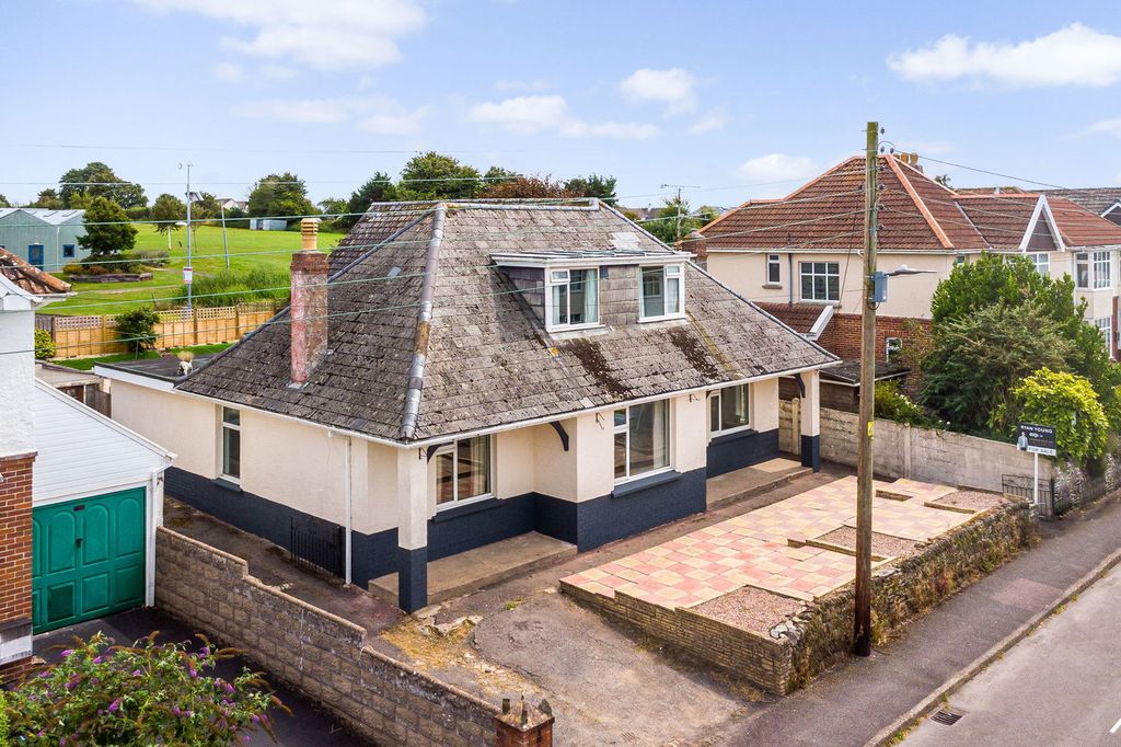 Property photo 1 of 22