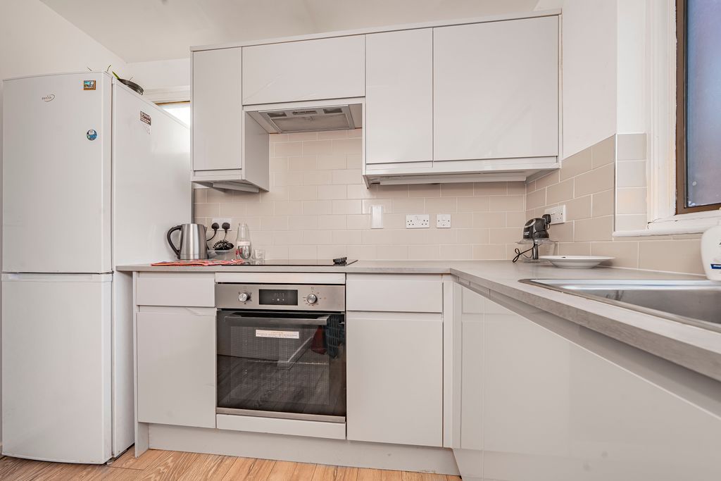 Property photo 2 of 11 Photo Dec 02 2025, 1 06 06 Pm