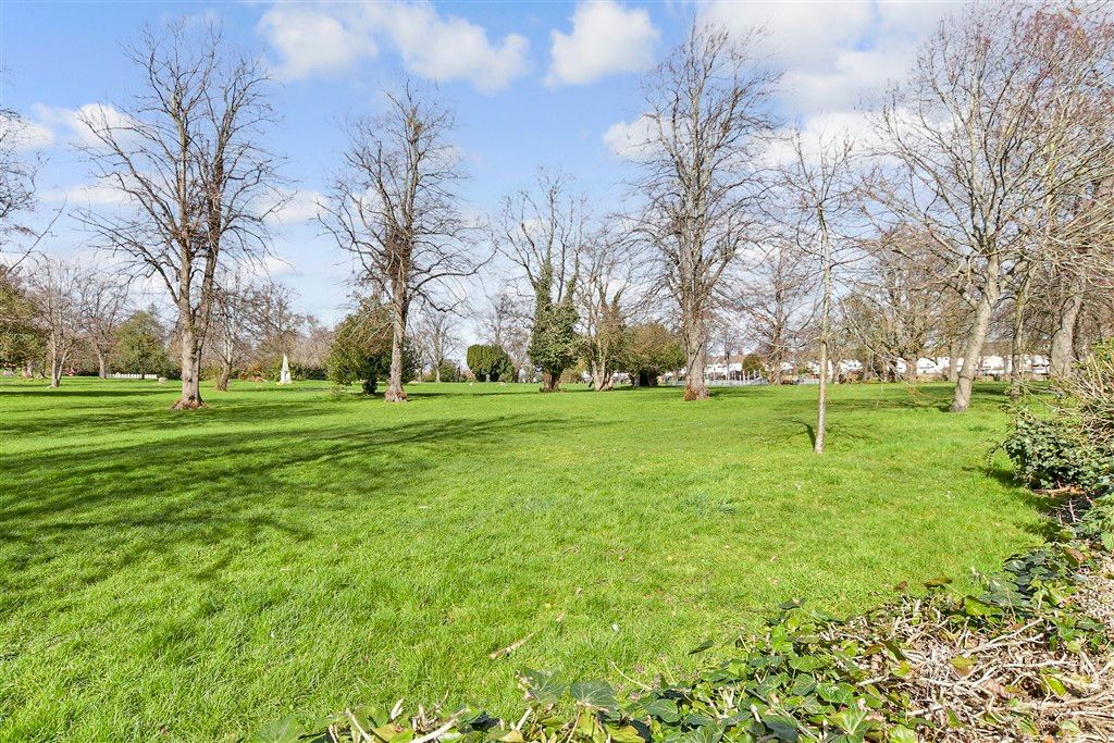 Property photo 2 of 9 Surrounding Area