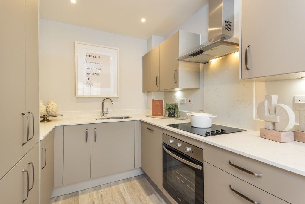 Property photo 2 of 12 The Glades At Mindenhurst, Deepcut