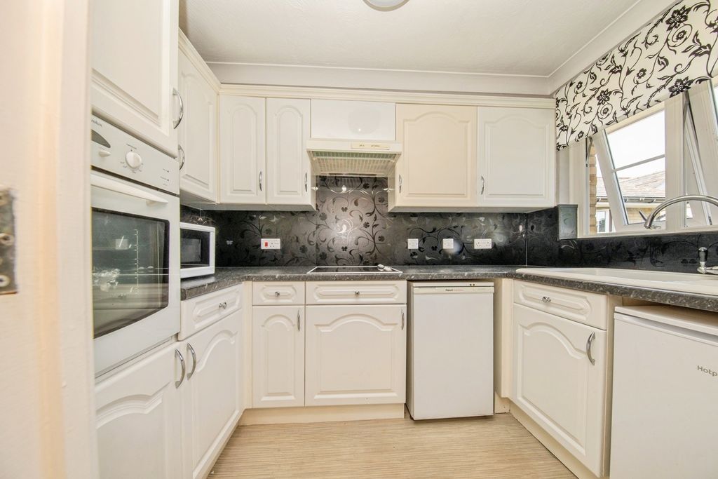 Property photo 3 of 19 Pbox-Img.Jpg
