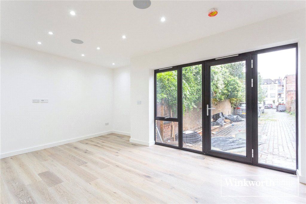 Property photo 3 of 12 Picture No. 01