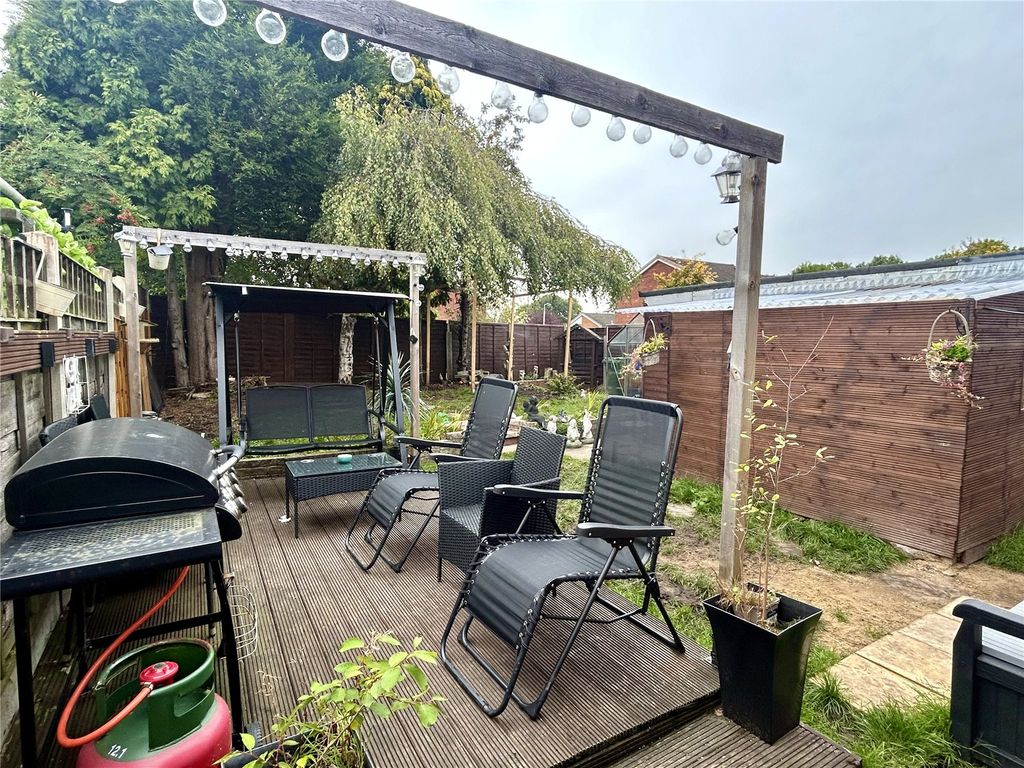 Property photo 2 of 15 Garden