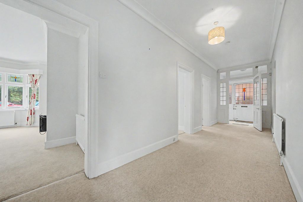 Property photo 3 of 17 Hallway