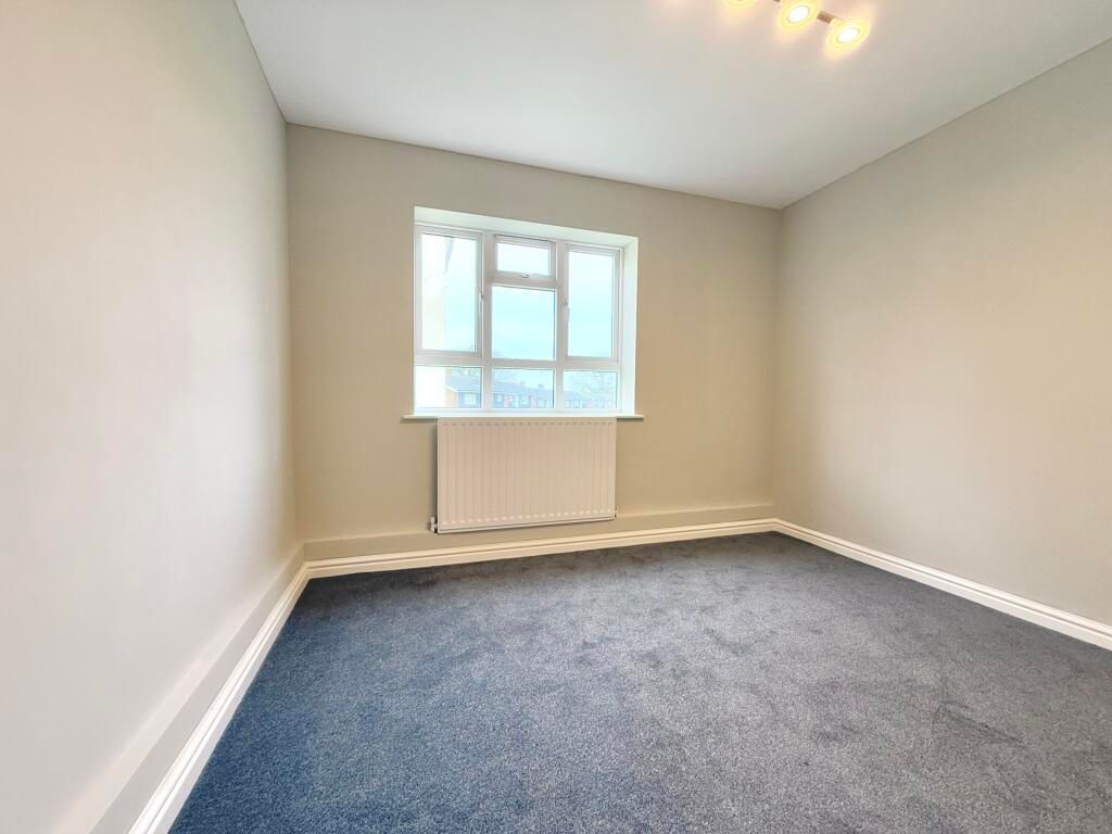 Property photo 2 of 8 Bedroom