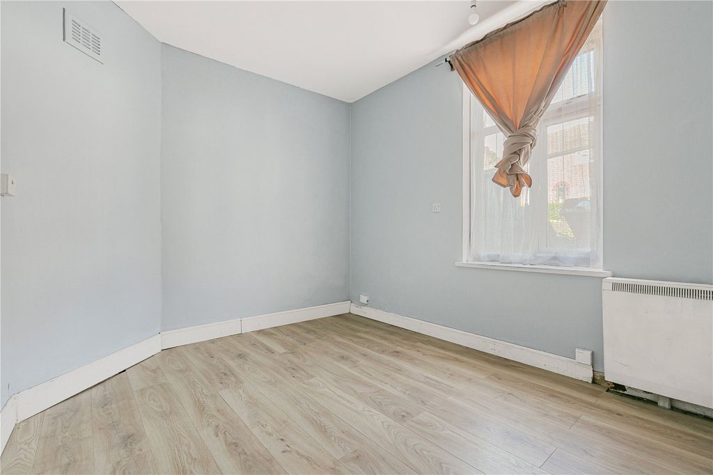 Property photo 3 of 10 Picture No. 17