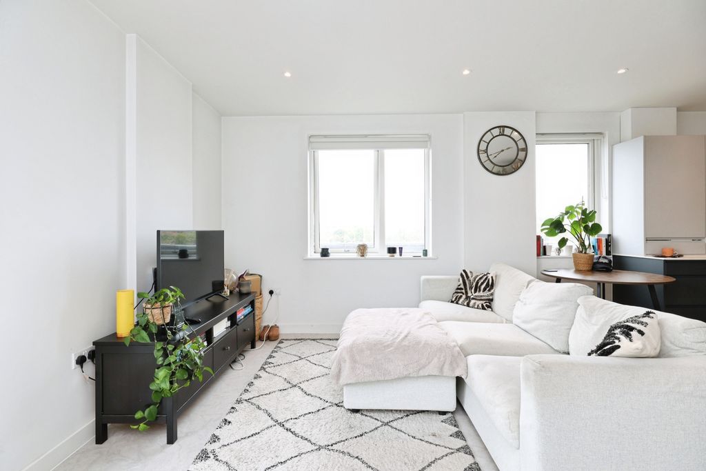 Property photo 1 of 15 Open Plan Living