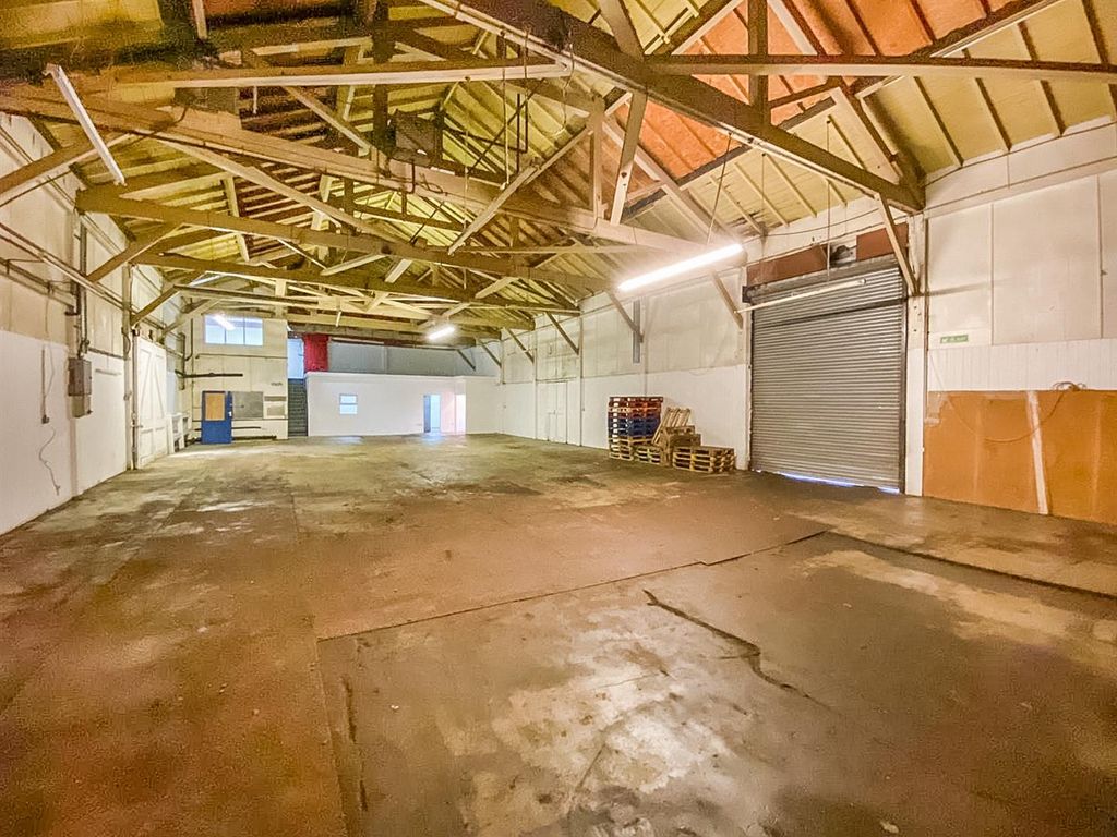 Property photo 2 of 11 Ed566723-5Ab6-465c-A1B6-94Ae818d61F6.Jpg