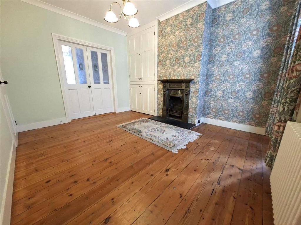Property photo 3 of 20 Dining Room