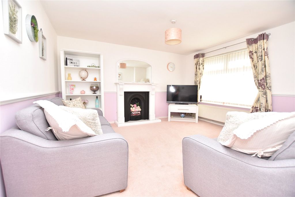 Property photo 2 of 19 Picture No. 81