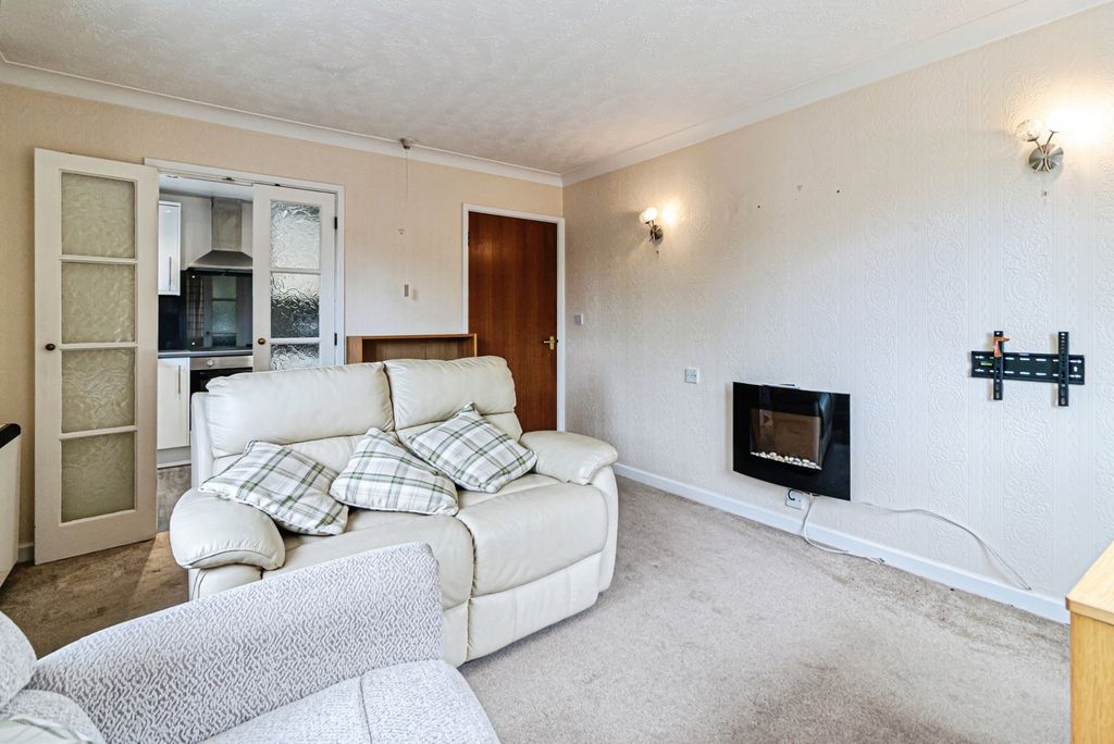 Property photo 3 of 12 Living Room