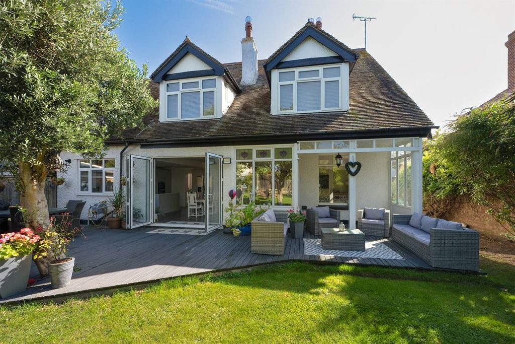 Property photo 3 of 31